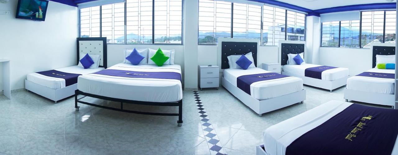 Hotel Luna Azul Florencia  Exteriér fotografie